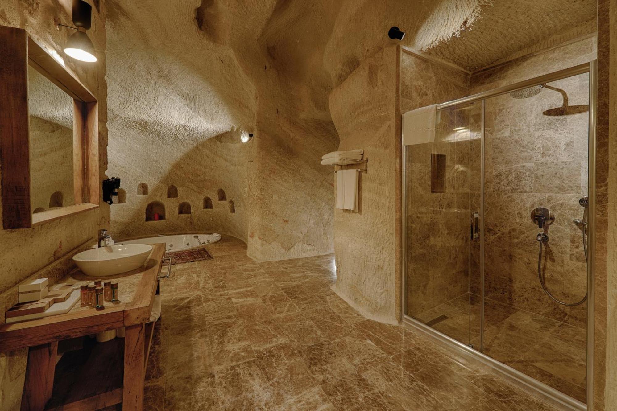 Solem Cave Suites 于尔居普 外观 照片