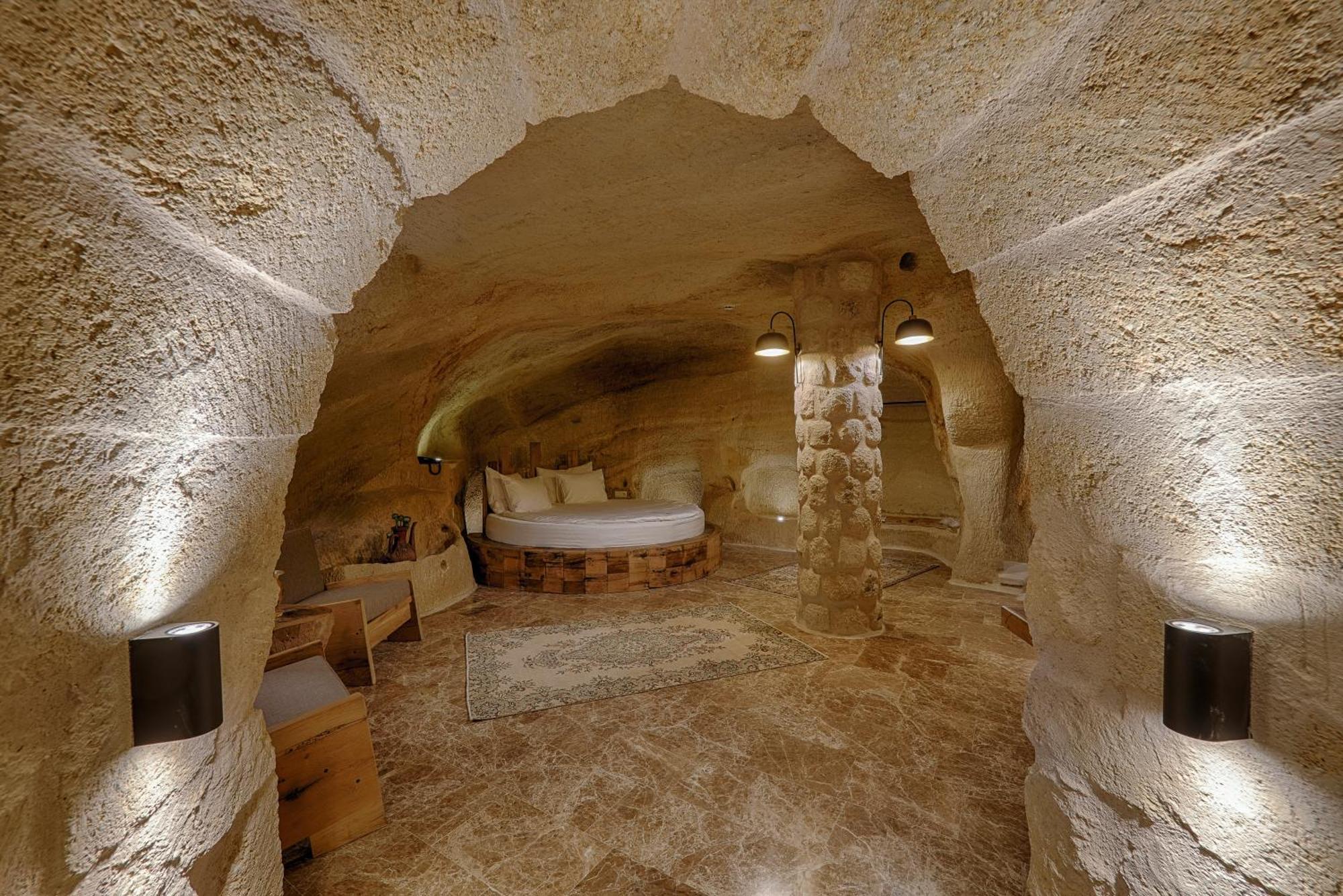 Solem Cave Suites 于尔居普 外观 照片